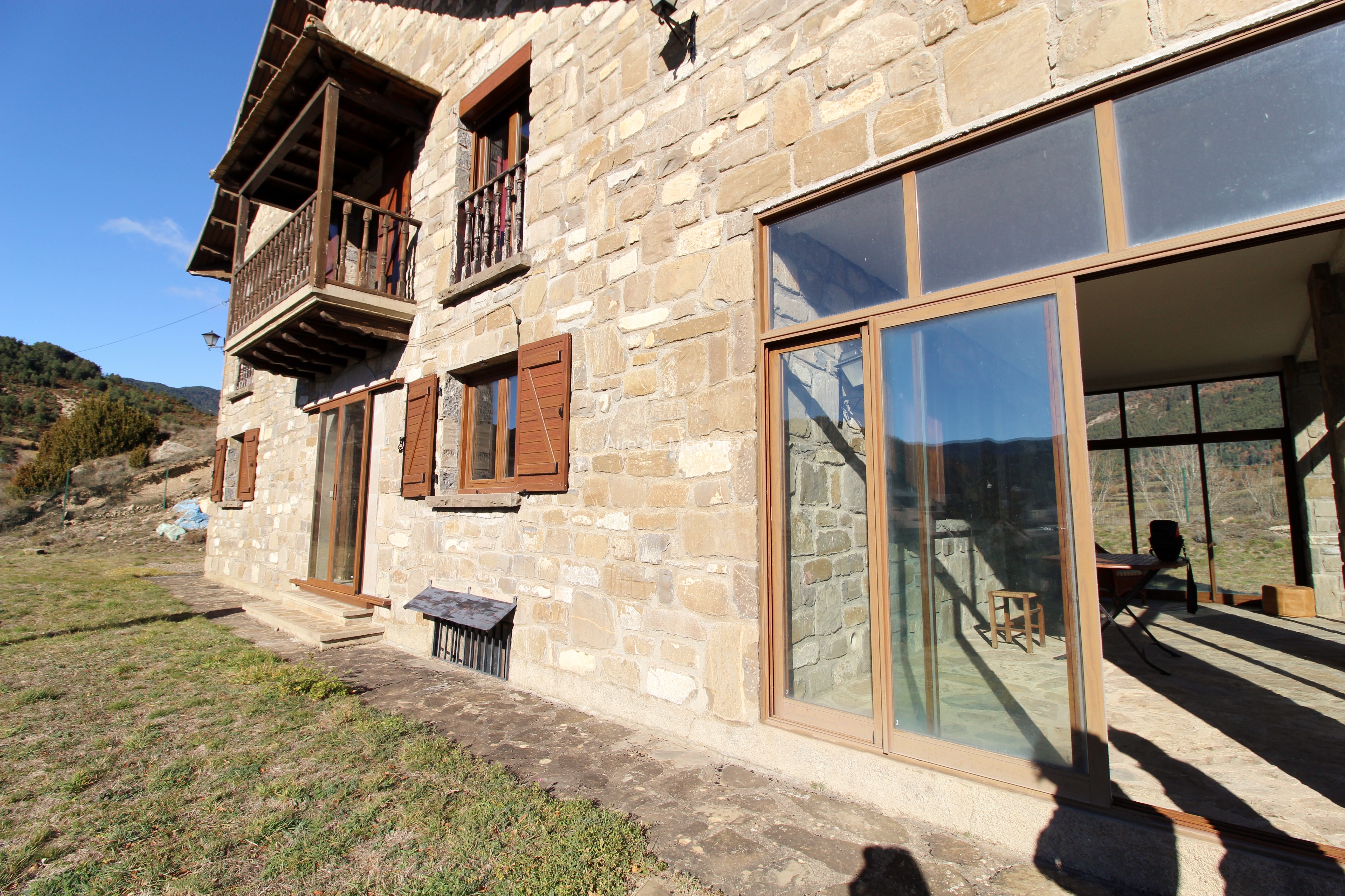 CASA DE PIEDRA EN HECHO Aire de Montaña CASA DE PIEDRA EN HECHO Aire de Montaña