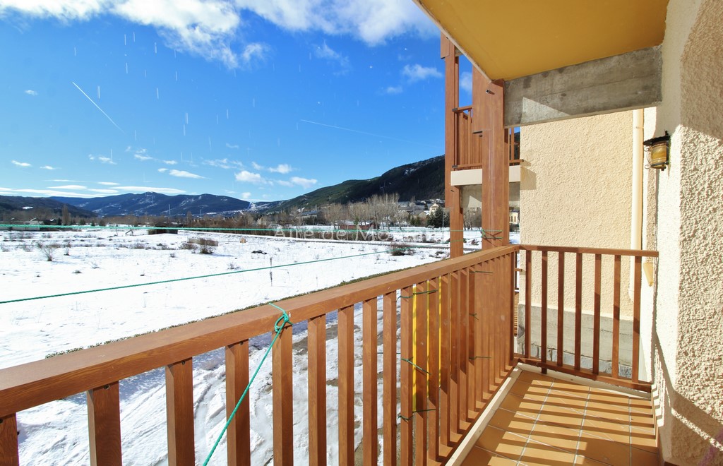 Amplio apartamento en Villanúa - Aire de Montaña