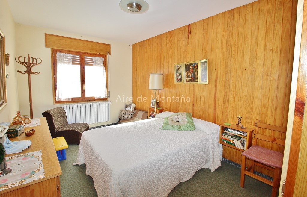 Amplio apartamento en Villanúa - Aire de Montaña