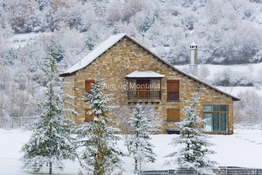 Casa Hecho Chalet94816HD (Copiar)